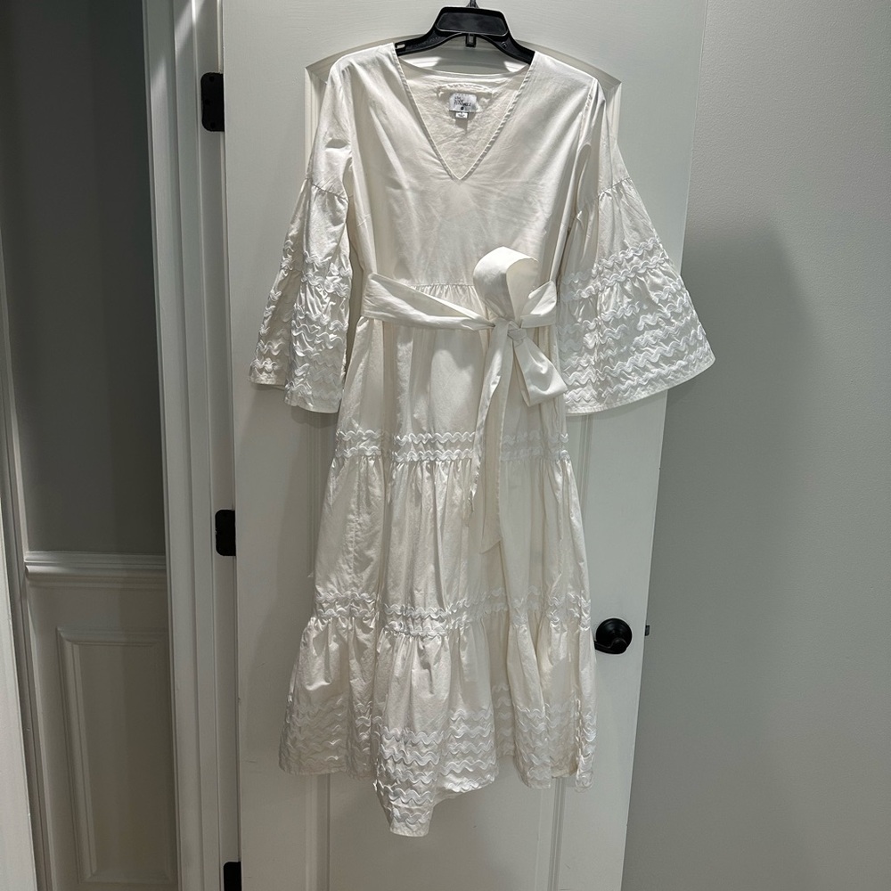 Elegant White Dress with Grosgrain Ribbon detail